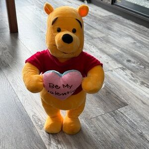 Winnie the Pooh “Be my Valentine” 19 Inch Porch Greeter